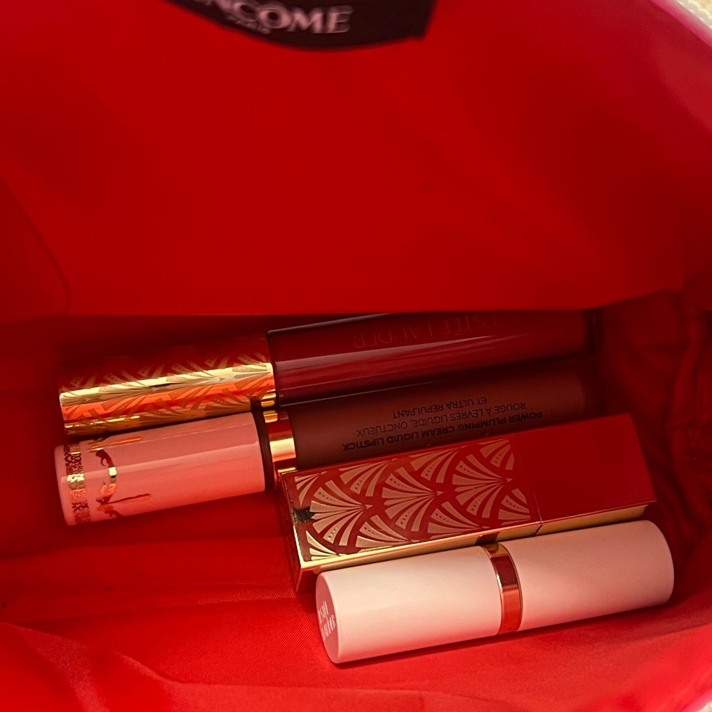 Estee Lauder Bold Desires brand New Lipstick Fall Holiday - Picture 4 of 4